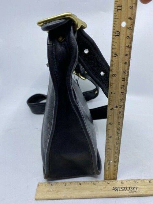 coach vintage medium black leather cross body bag