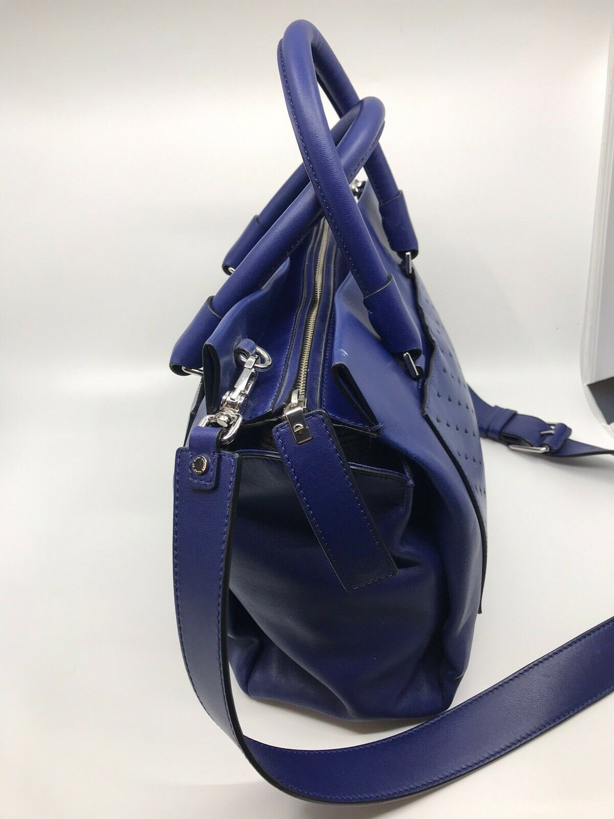 Marc Jacobs Blue Leather Handbag w crossbody Strap