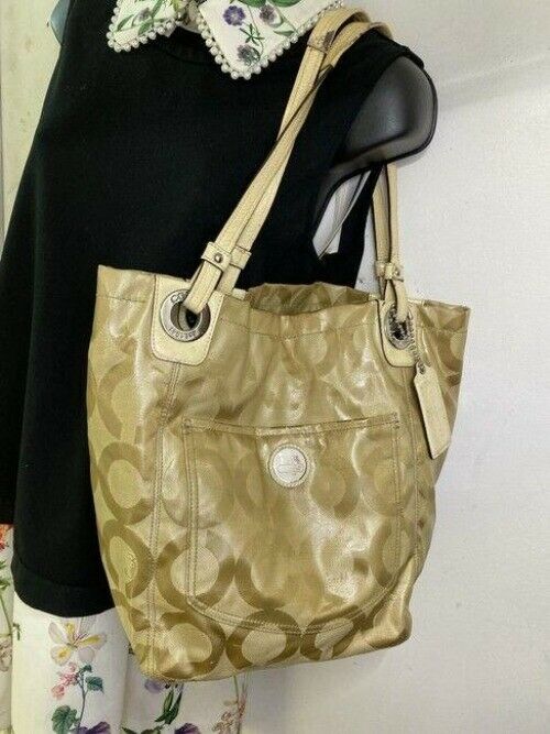 coach large tan fabric tote