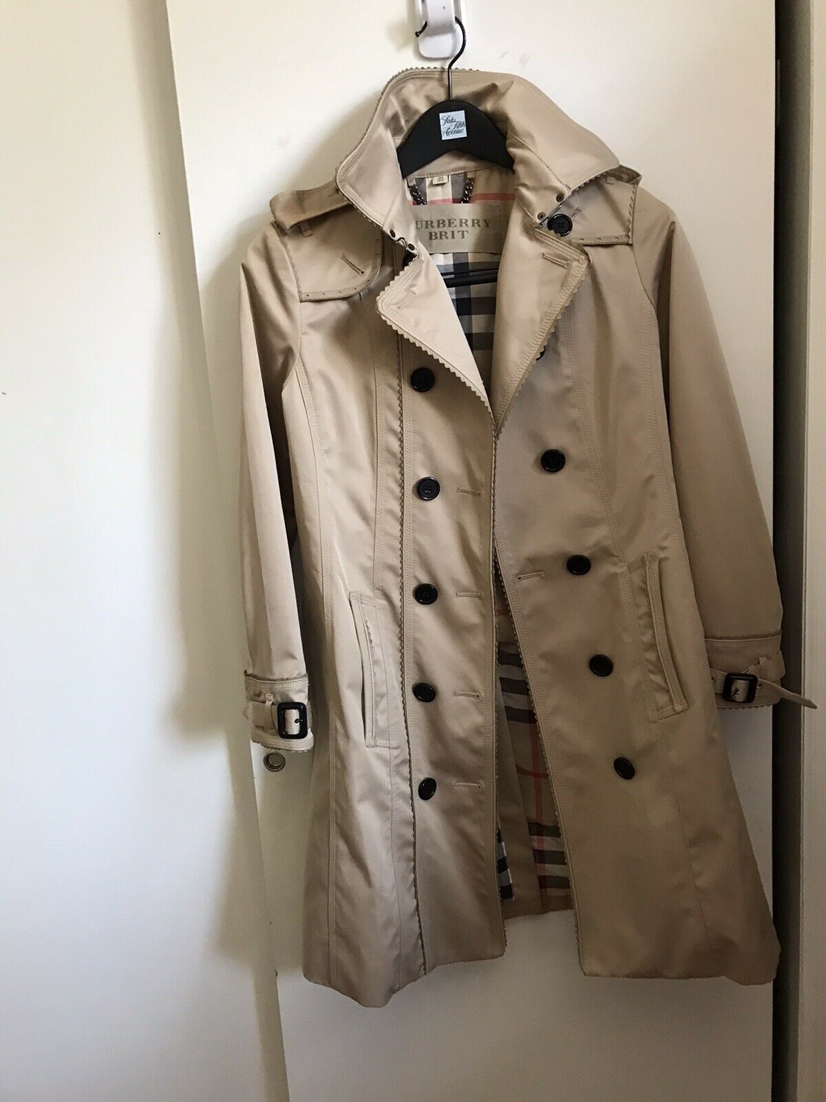 BURBERRY Women’s Beige Trench Coat Size 2