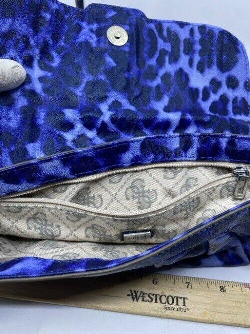 guess xl navy blue fabric clutch
