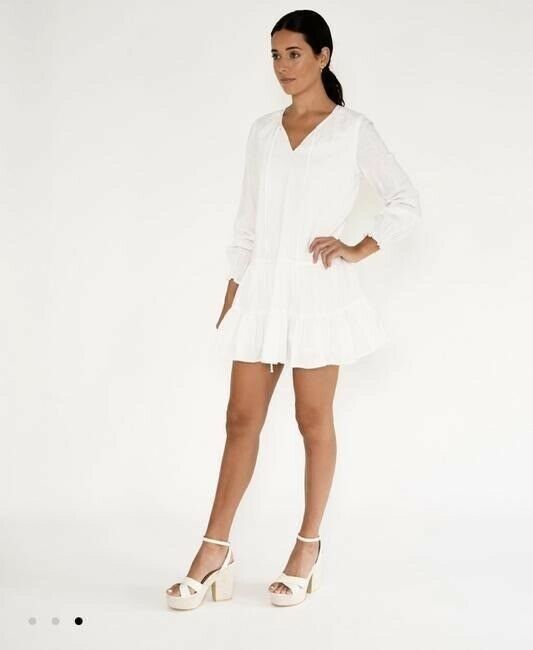 Nicole Miller white line msrp short formal dress