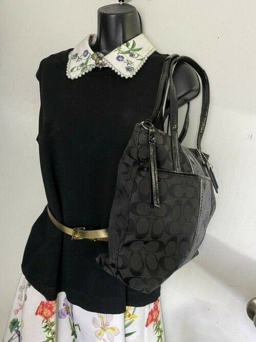coach large black fabric shoulder bag