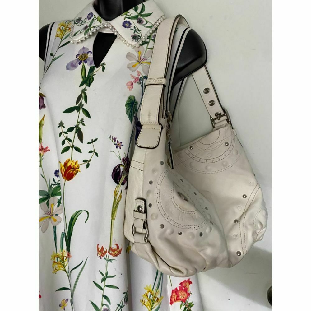 Coach White Medium Leather Shoulder/Handbag