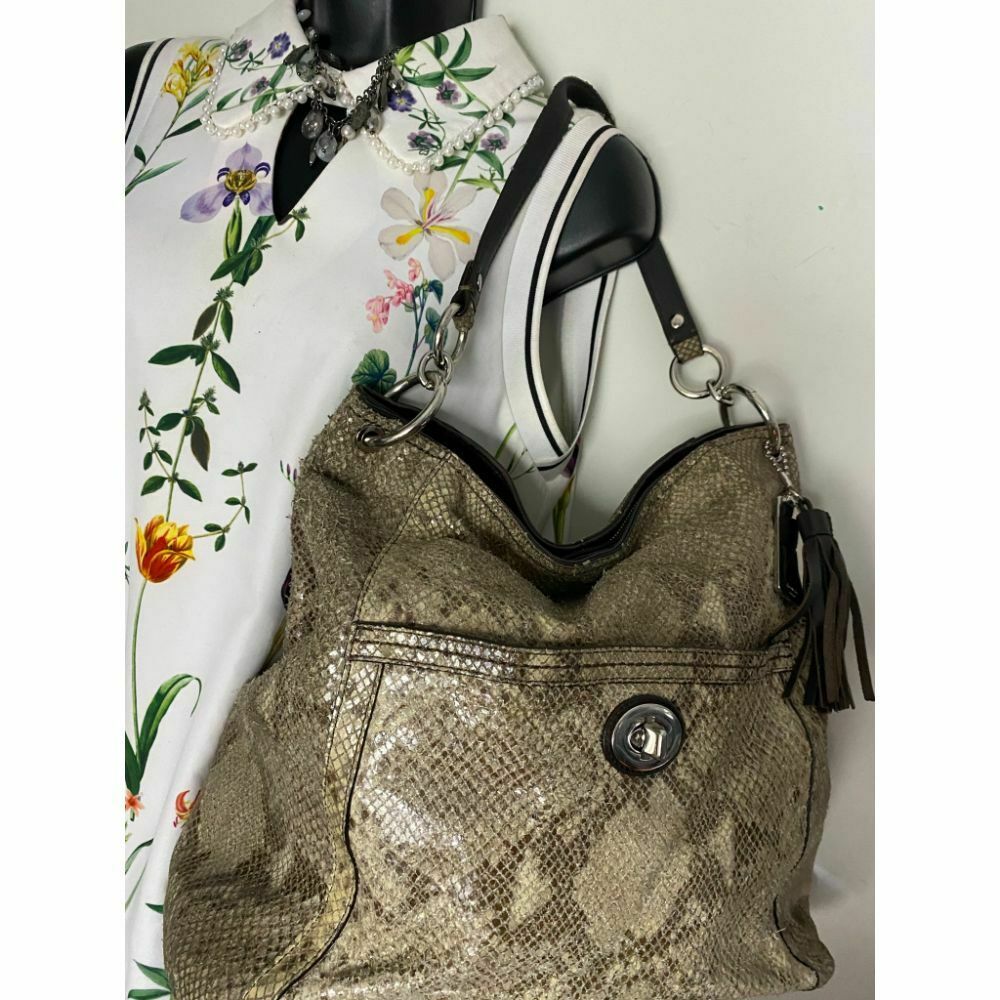COACH Animal Embossed Leather Tan Shoulder Bag Amazing!
