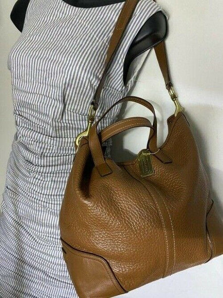 Coach w medium handbag w strap classic caramel brown leather shoulder bag