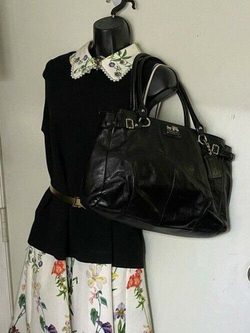 coach large black leather shoulder bag