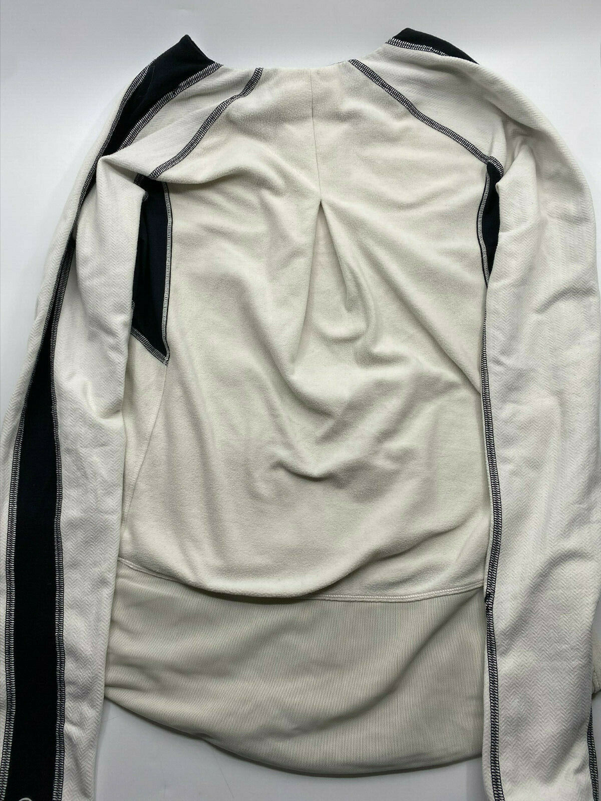 LULULEMON Womens White & Black Long Sleeves Stylish Sweaters Size: 4