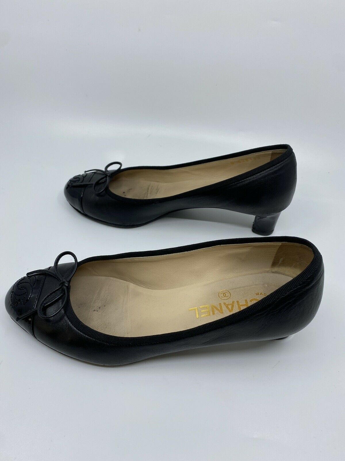CHANEL Black Ballet shoes W/ Low Heels 38.5