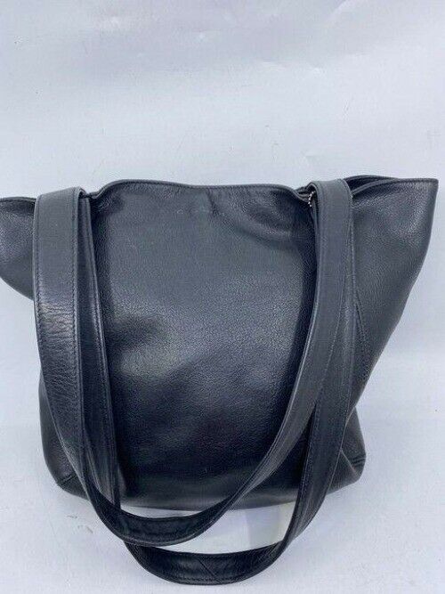 coach vintage black leather shoulder bag