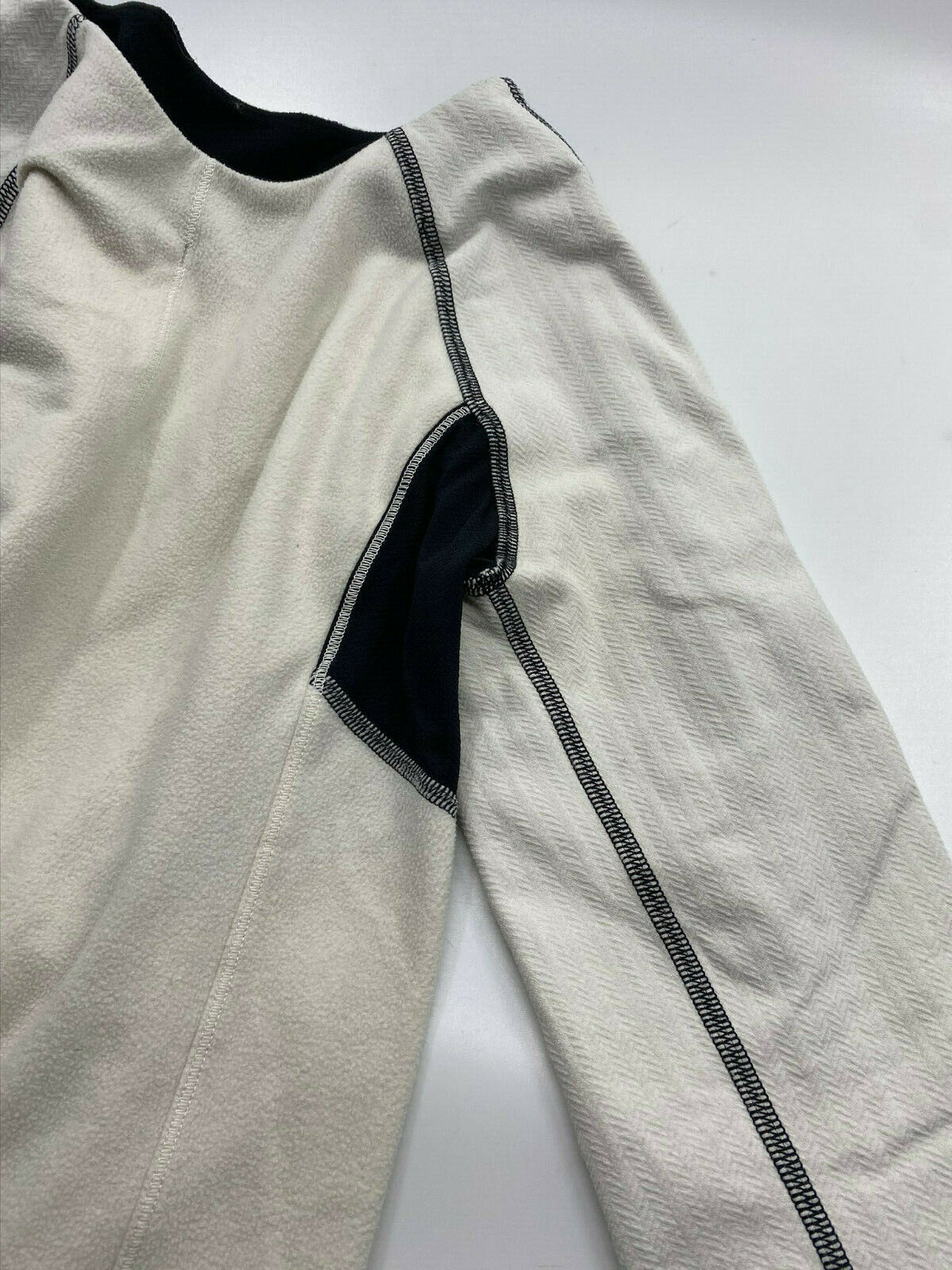 LULULEMON Womens White & Black Long Sleeves Stylish Sweaters Size: 4