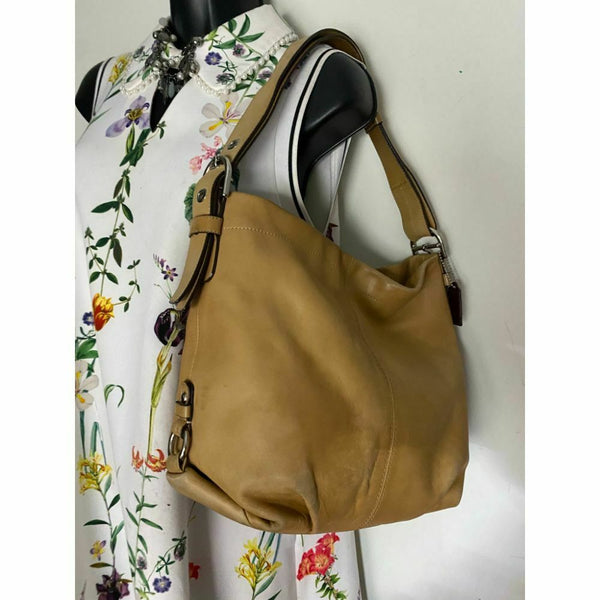 COACH Medium/ Large Leather Tan Shoulder Bag