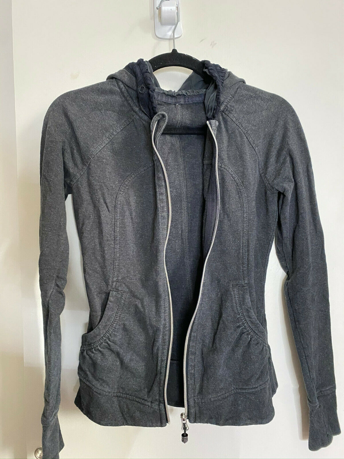 LULULEMON Womens Black Long Sleeves Stylish Hoodies Size: 4