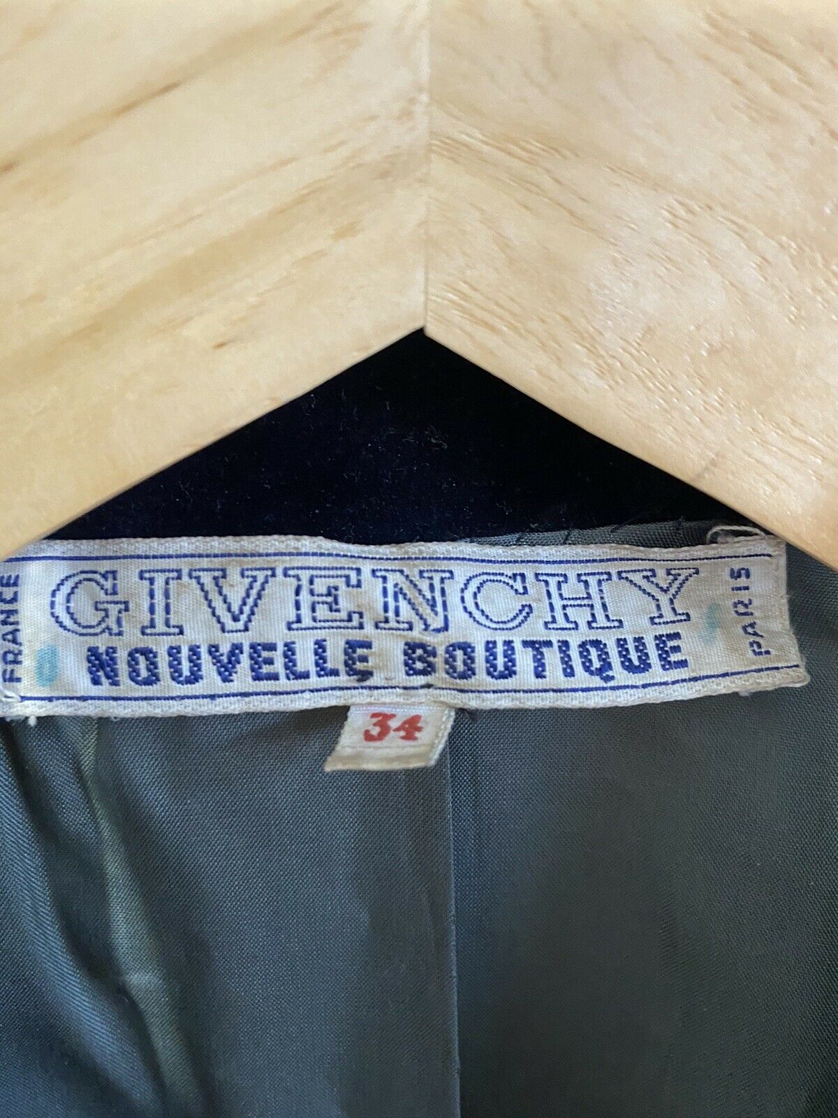 GIVENCHY Vintage Grey  Wool Coat W/  Velvet trim  Small