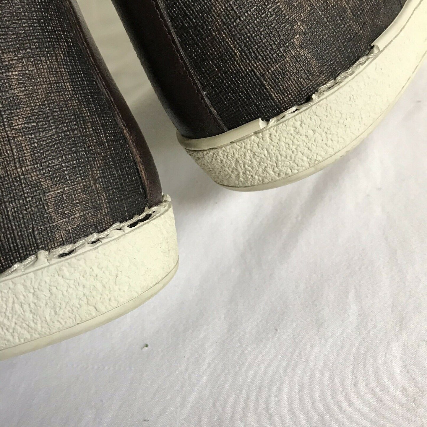 GUCCI Signature  Canvas Shoes Sz 9