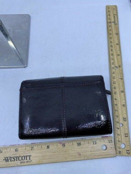 coach burgundy w pattent leather change compartment wallet