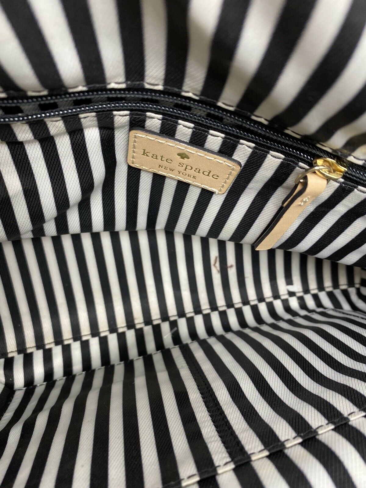 Kate Spade Green leather  Trapeze Bag W Crossbody