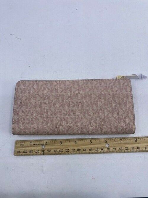 Michael Kors Pink New Jet Set Travel Large Logo Qu Solto Sig Coated Wallet