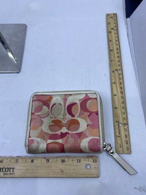coach pink w cute signature c small change spot wallet