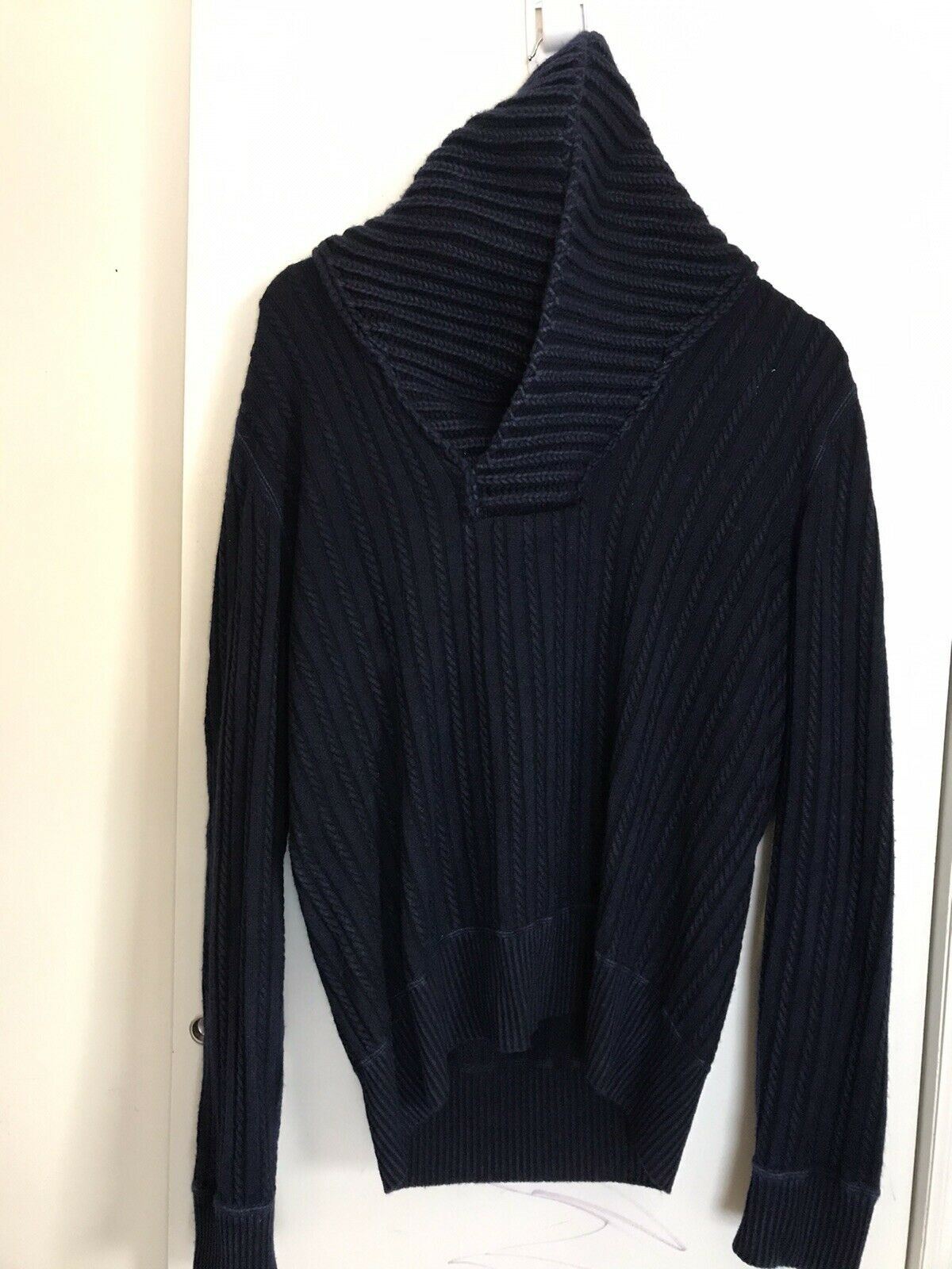 YVES SAINT LAURENT Men’s Navy Cashmere Sweater Medium