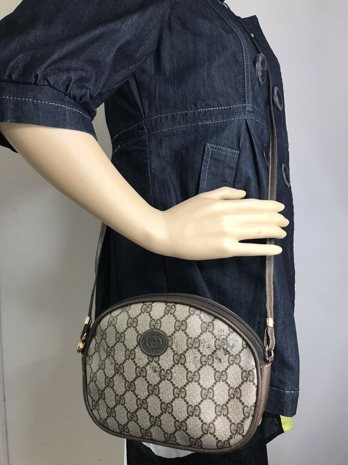 GUCCI Vintage Crossbody Bag All Over Signature