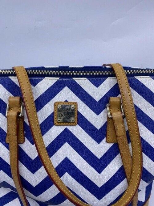 Dooney and Bourke shopping xl zig zag in blue white coated canvas tote