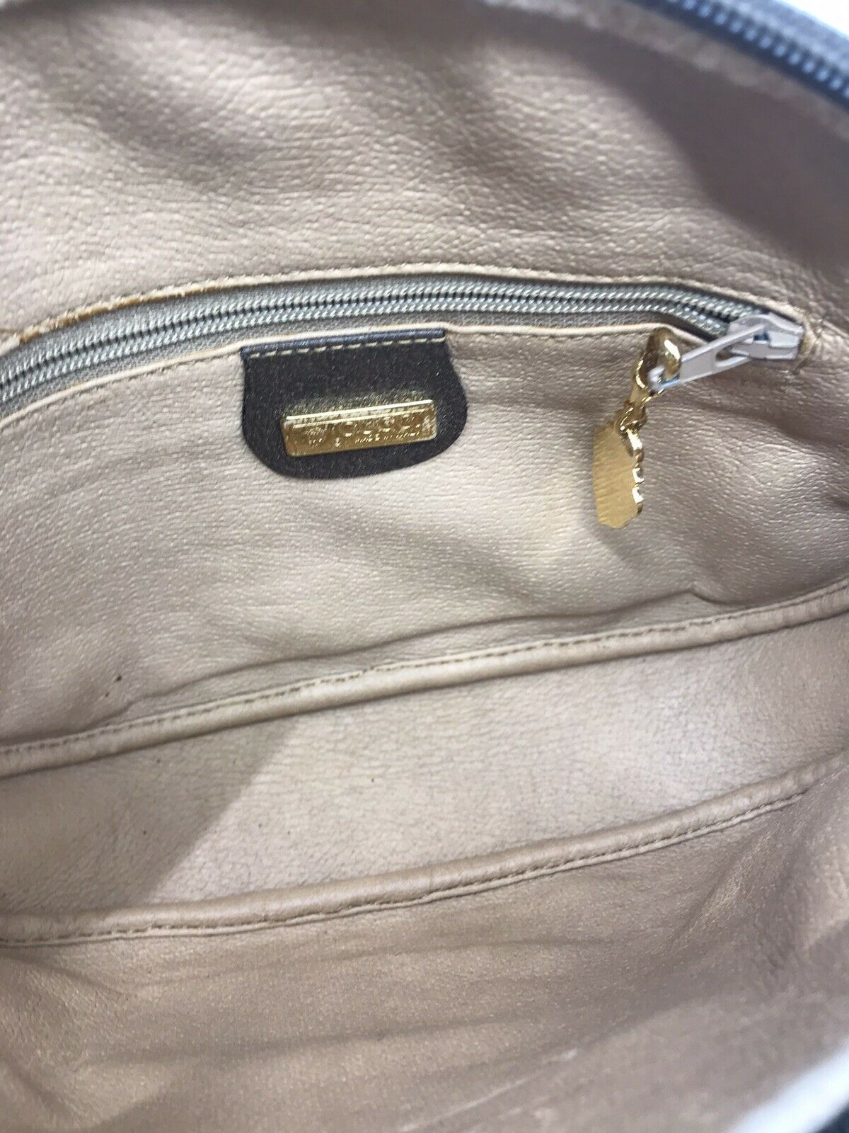 GUCCI Vintage Crossbody Bag All Over Signature