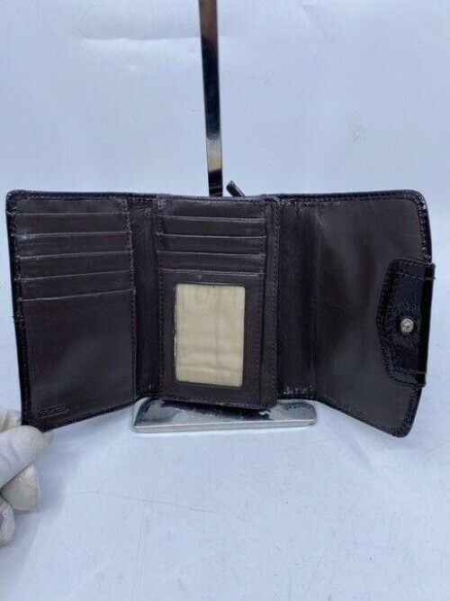 coach burgundy w pattent leather change compartment wallet