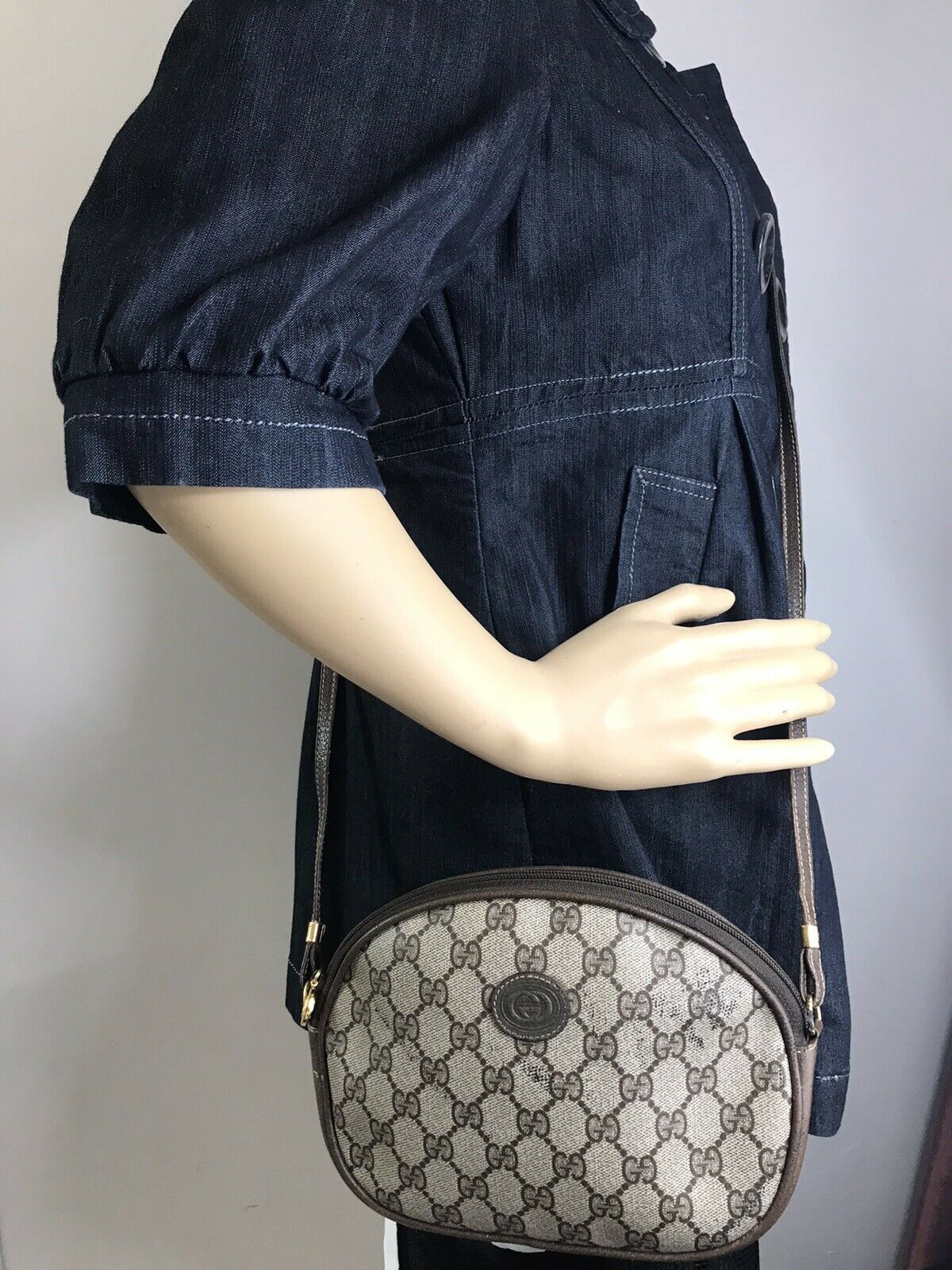 GUCCI Vintage Crossbody Bag All Over Signature