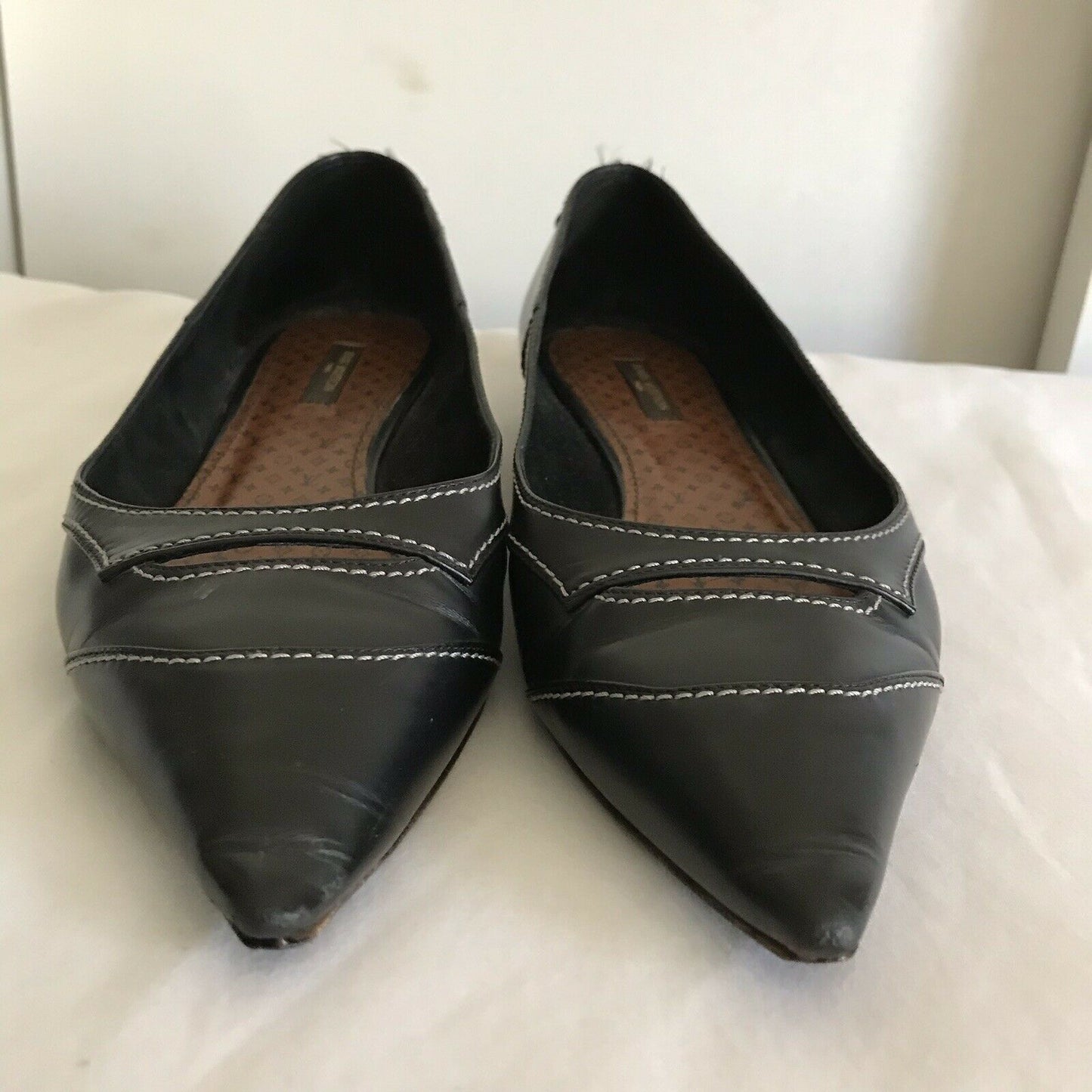 LOUIS VUITTON Womens Brown Leather Flats Size 39