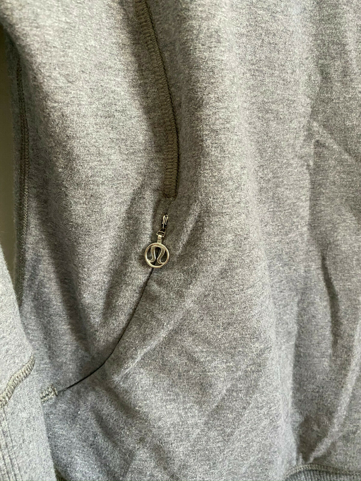 LULULEMON Womens Gray Long Sleeves Stylish Sweaters Size: 4