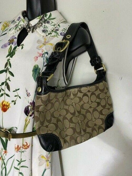coach medium black beige fabric shoulder bag