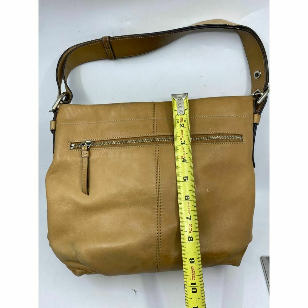 COACH Medium/ Large Leather Tan Shoulder Bag