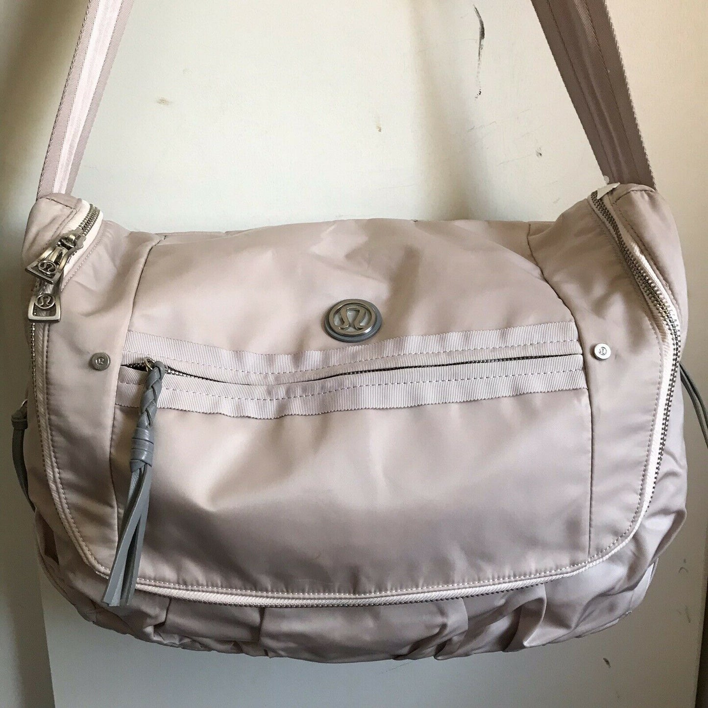 LULULEMON Pink Large Nylon Messenger Style Crossbody