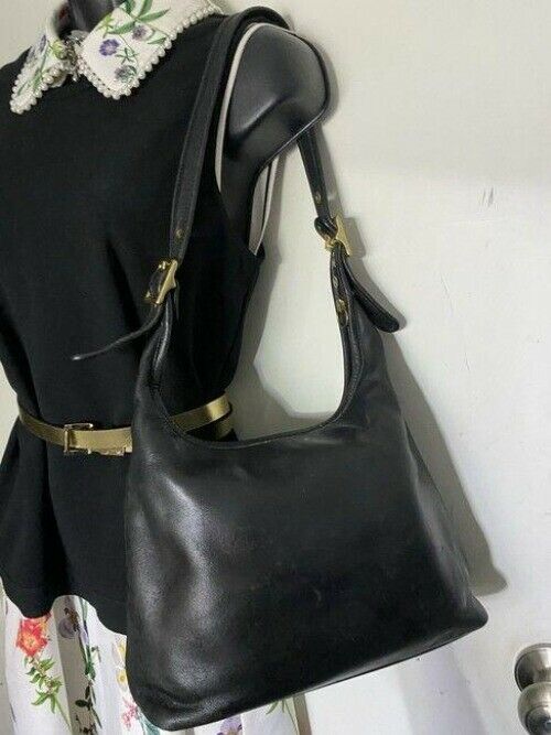 coach vintage black leather shoulder bag