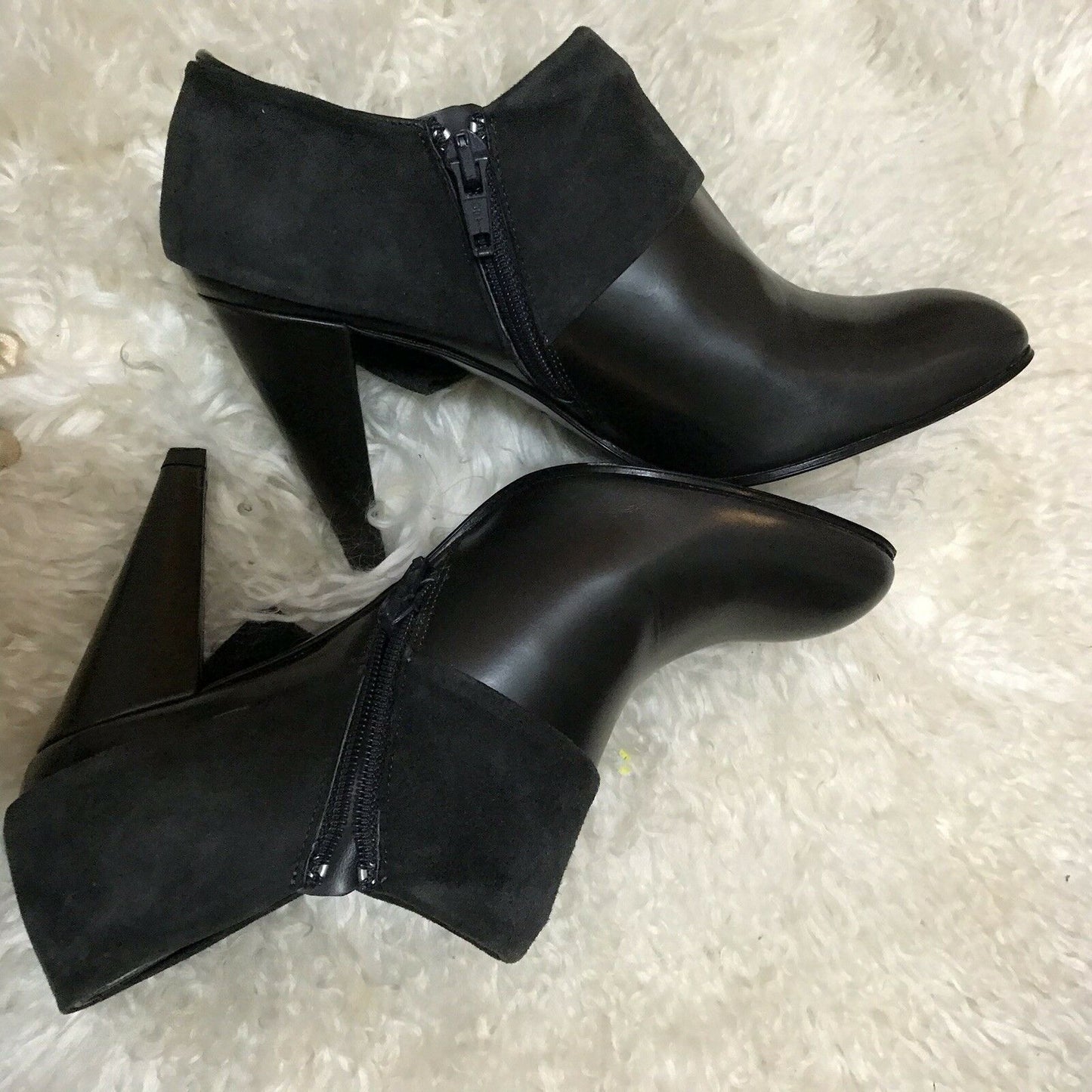 NANETTE LEPORE Black leather Booties Size 6