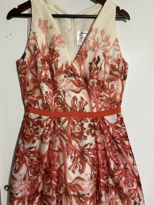 carolina herrera redwhite new cream coral floral msrp