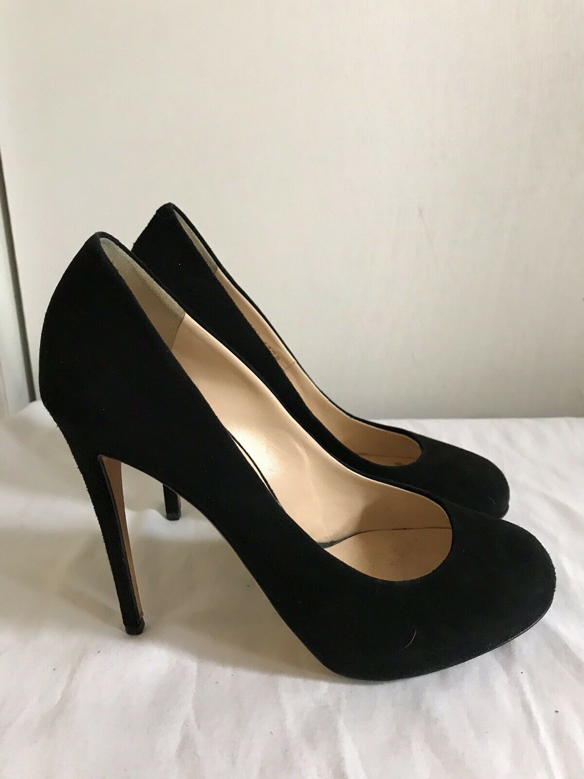 BARNEY’S New york Black Suede high Heels Sz 9