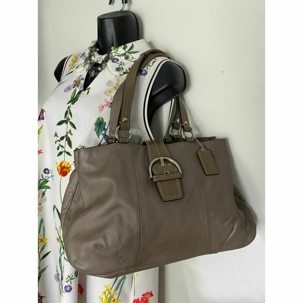 COACH Medium/ Large Leather Brown Shoulder Bag