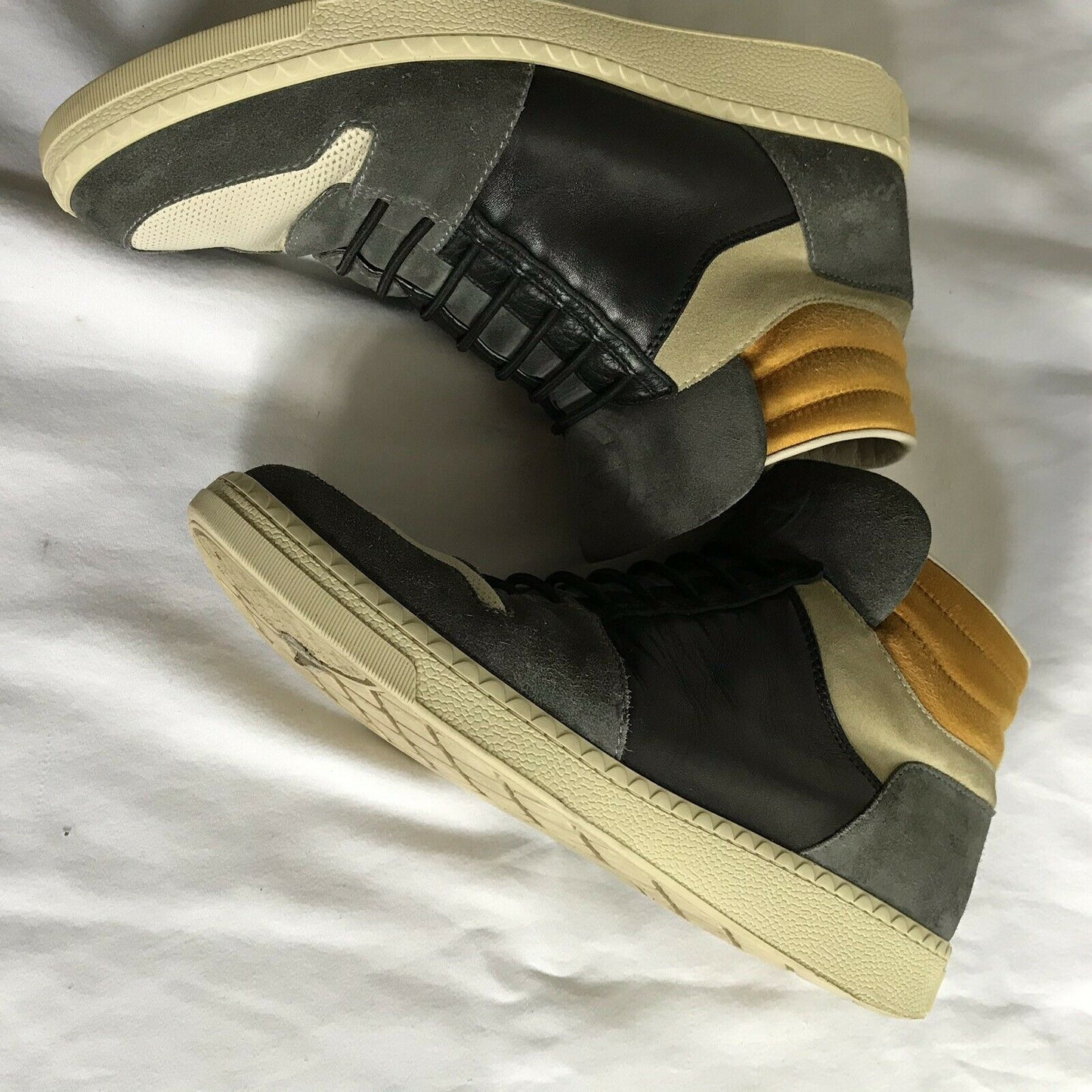 GUCCI Multi Color Suede High Cut Sneakers Size 9