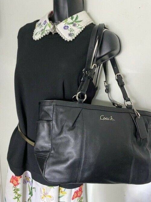 coach black leather shoulder bag