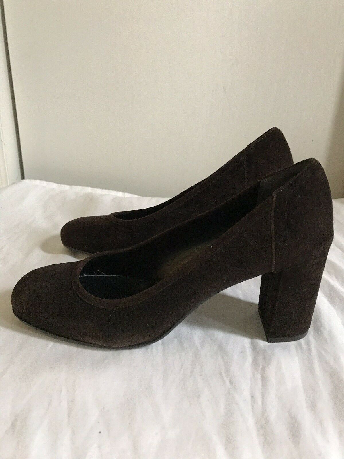 ANDREA CARRANO Brown Suede Mid Heel Pump 9