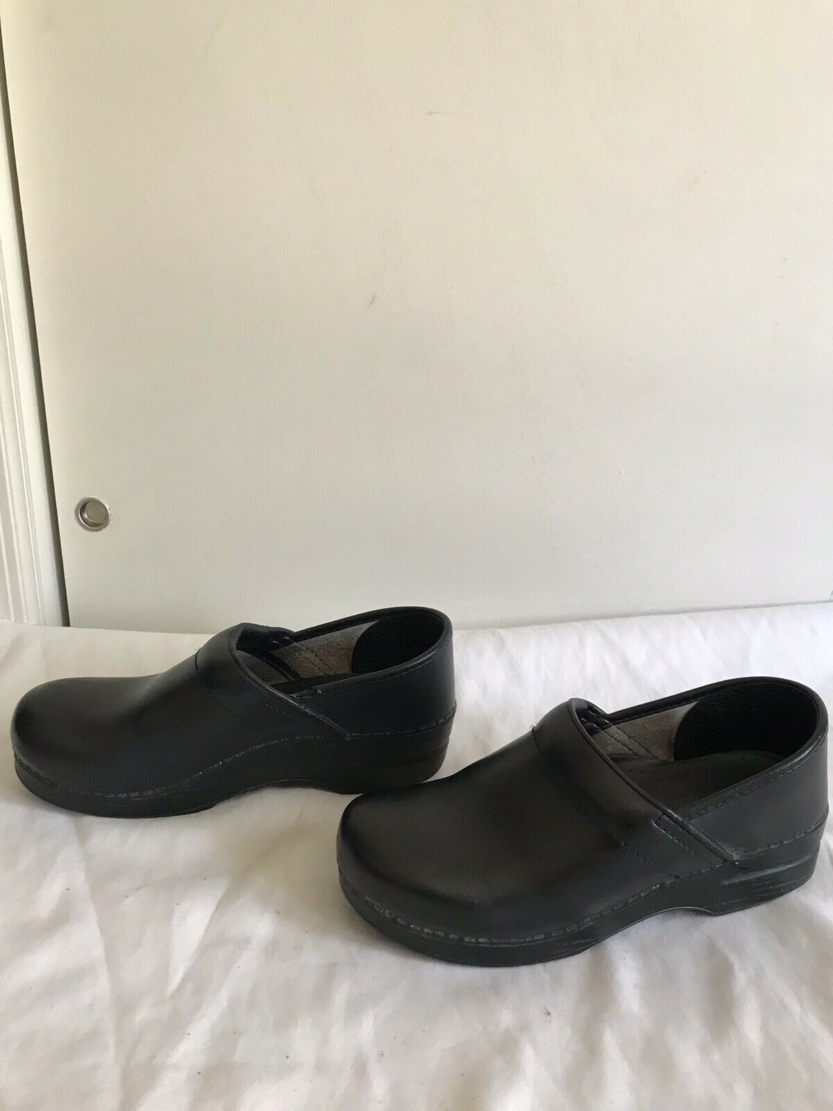 Dansko Classic Clogs - Black-size US 8.5