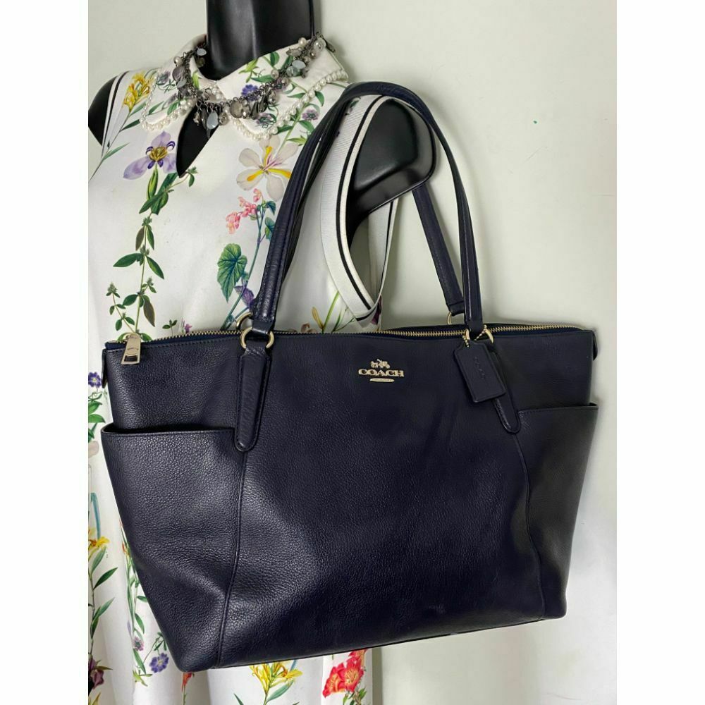 COACH Navy Blue XL Leather Shoulder Bag Very Good Condition