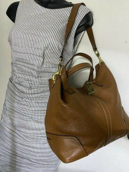 Coach w medium handbag w strap classic caramel brown leather shoulder bag