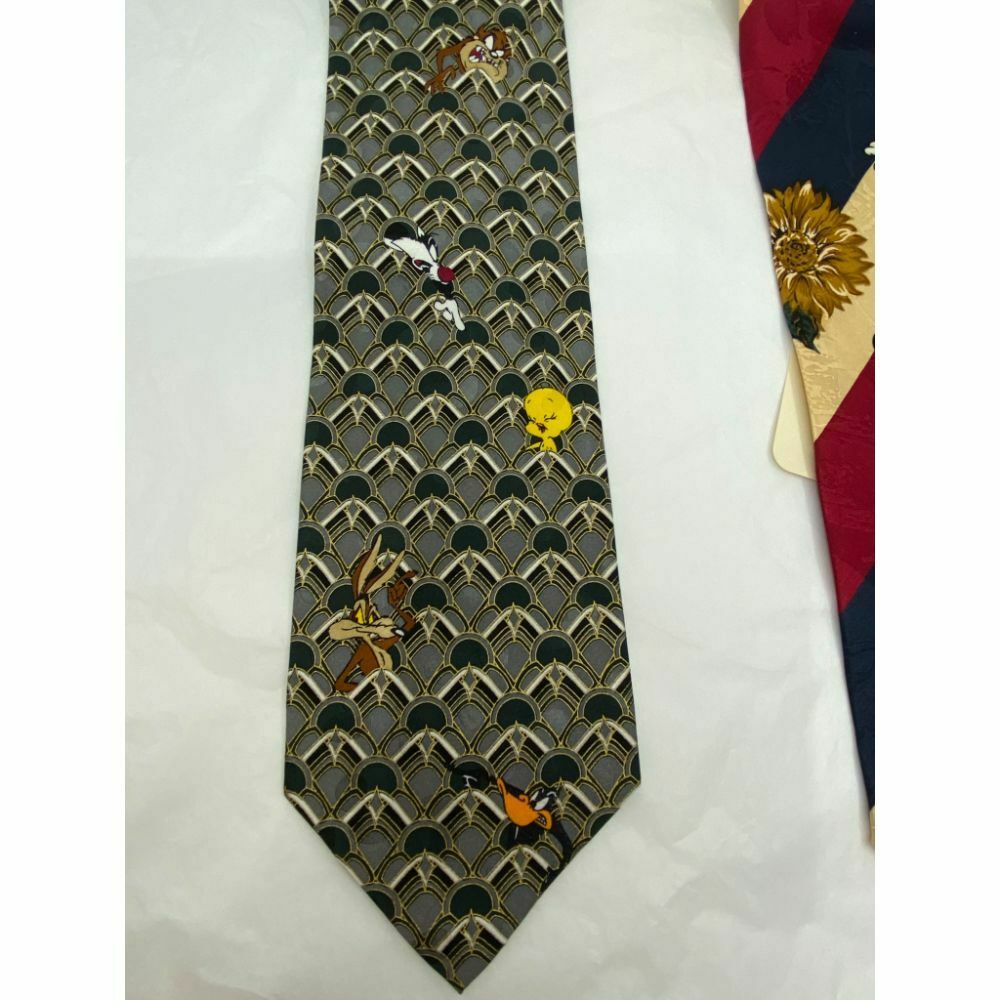 New Lot of 3 Neck tie Disney, Looney Tunes Olive Green Red Total Msrp 75