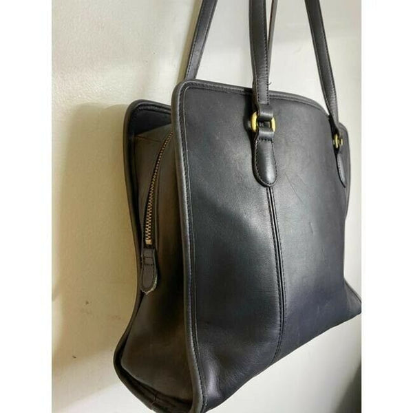 coach vintage black leather shoulder bag