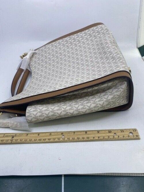 Michael Kors Newbury Medium Chain Vanilla Acorn Pebbled Leather Shoulder Bag