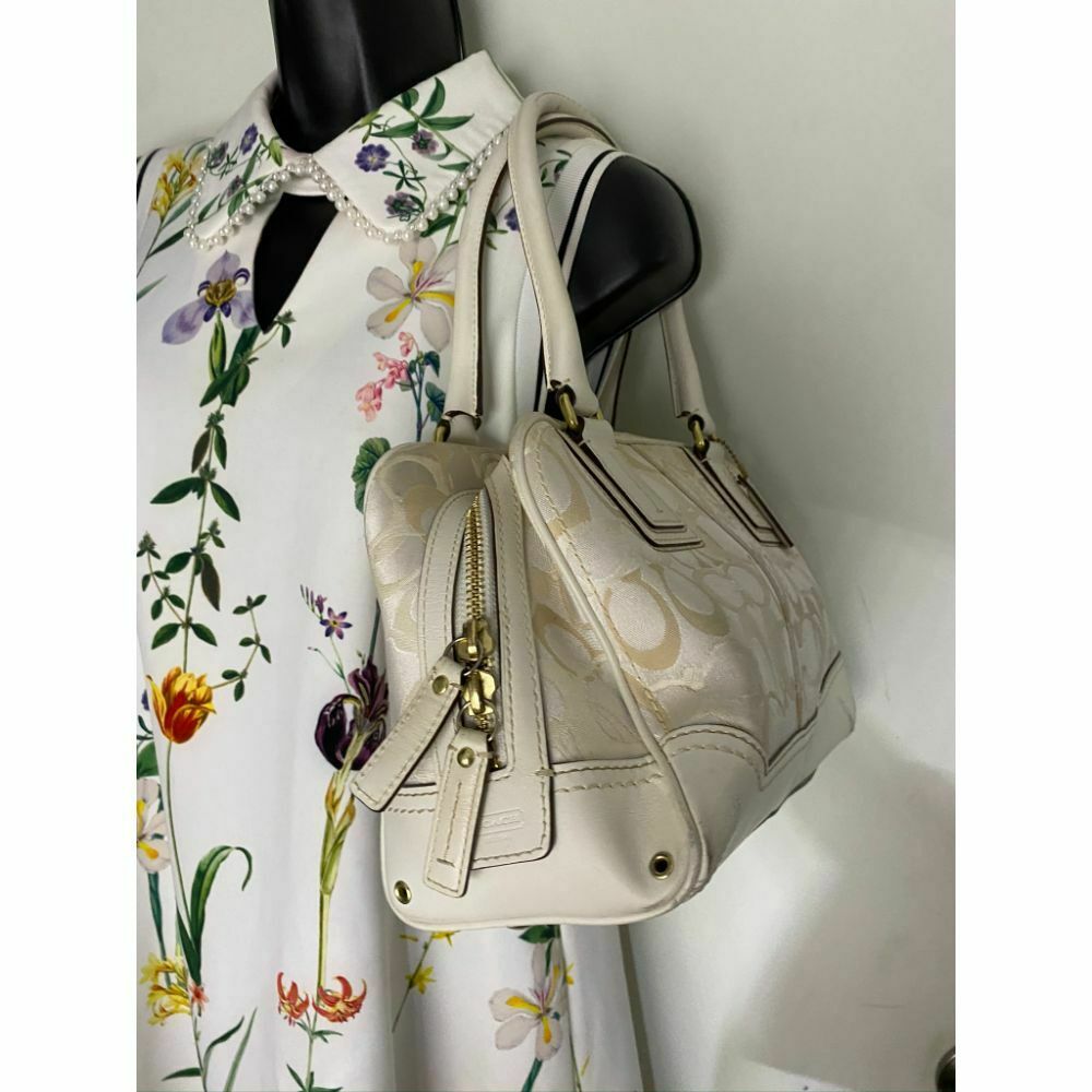 COACH Medium/Large Jacquard Fabric Signature Tote Bag
