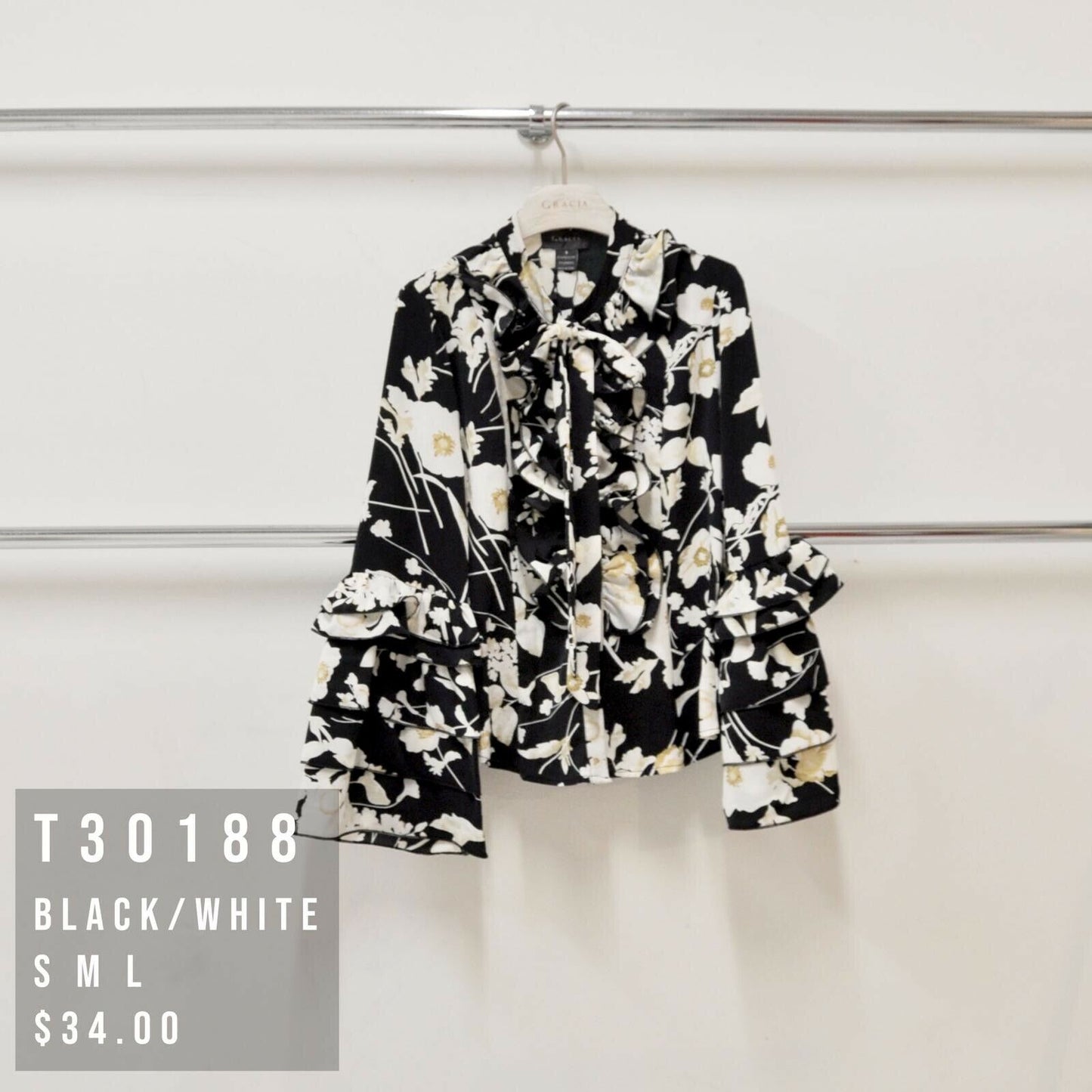 GRACIA NWT! Floral Long sleeve top S/M/L